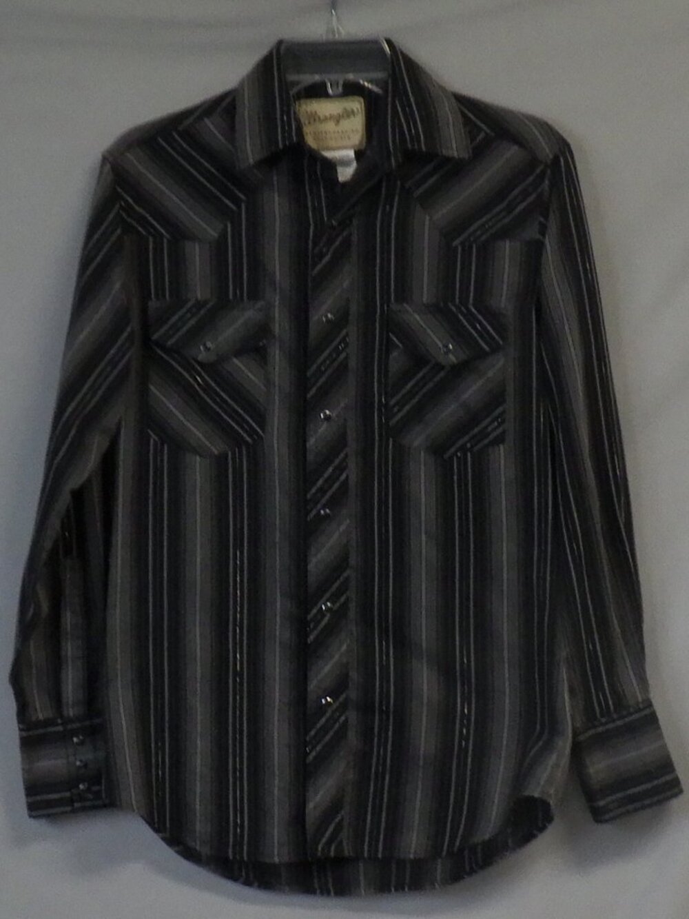 Womens Wrangler Western Fashion Snap Shirt